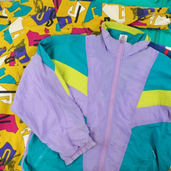 80' color blocking windbreaker with a fluffy cut