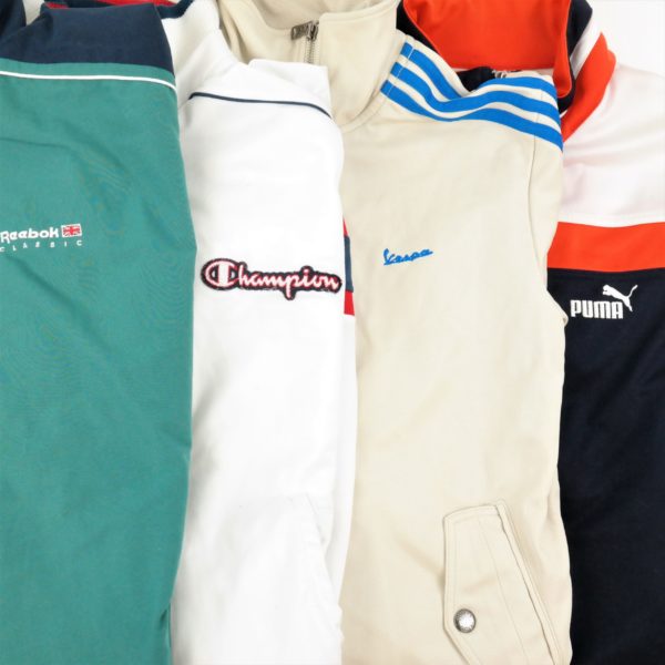 Vintage Trainingsjacken von Sportmarken wie Champions und Reebok