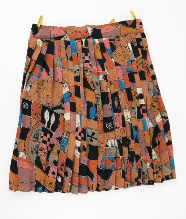 Vintage skirt with abstract print 80s fashion